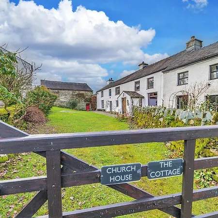 Finest Retreats - Church House & - Sleeps 11 * Broughton in Furness