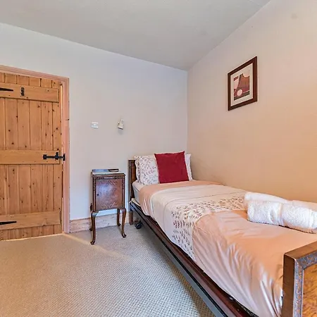 Finest Retreats - Church House & - Sleeps 11 * Broughton in Furness