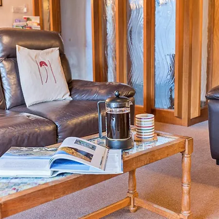 Finest Retreats - Church House & - Sleeps 11 *